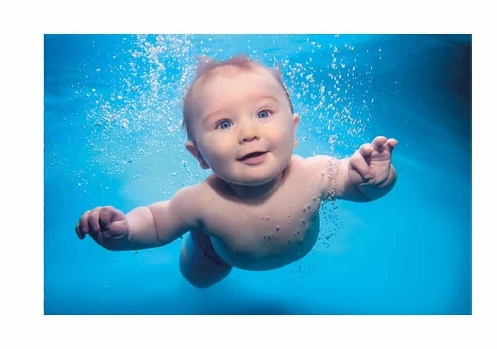 beneficios natación bebe